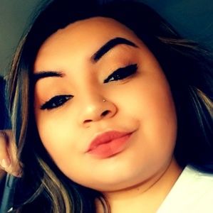 Meet your Posher, Annalea